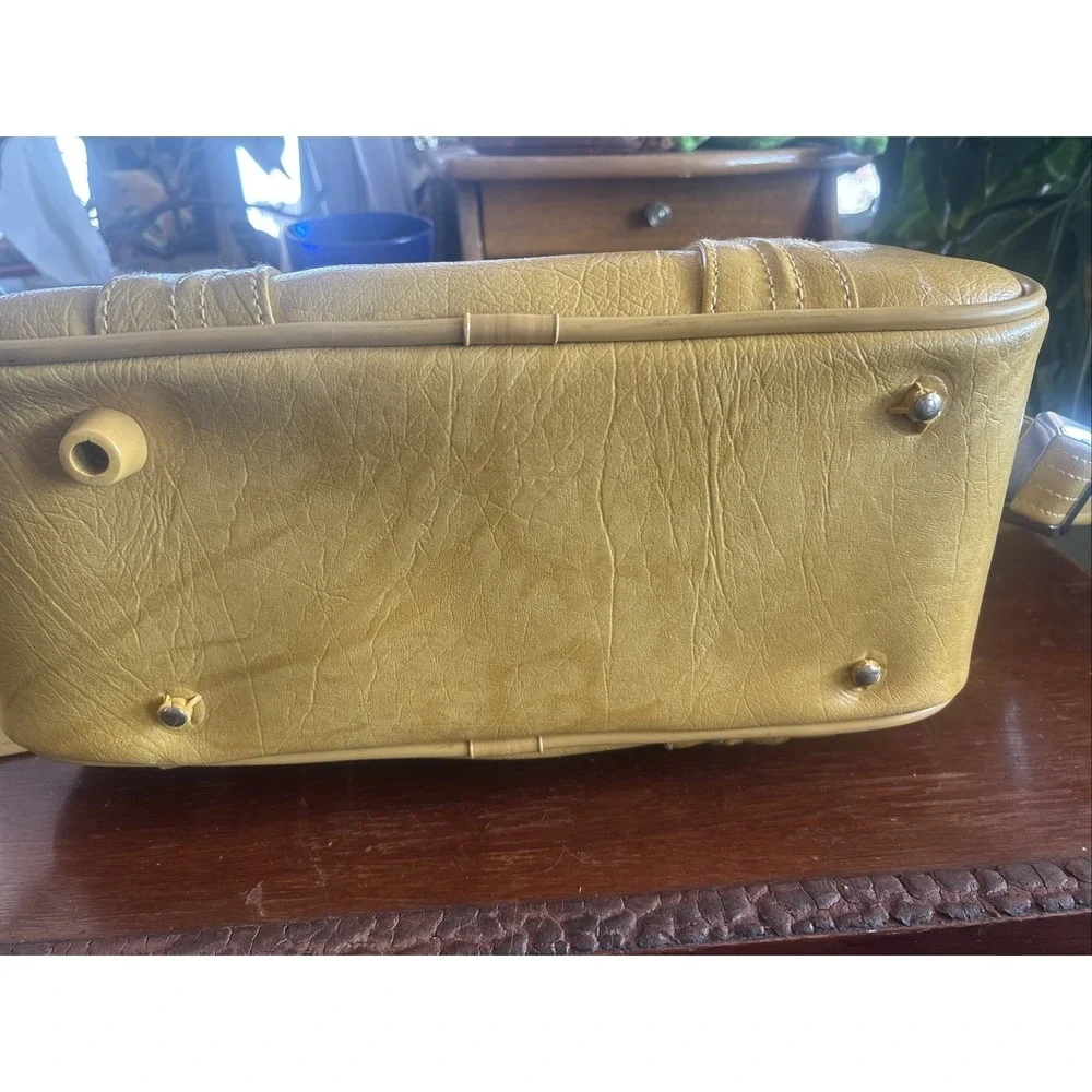 Vintage American Tourister Escort Carry On Tote Overnight Bag Luggage Yellow 14